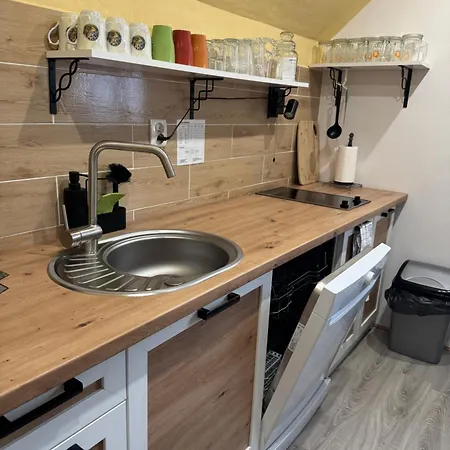 Apartment U Jesterky S Finskou Saunou V Cene *