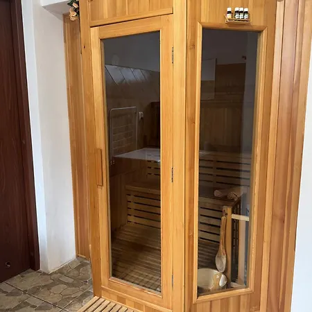 Apartmán U Ještěrky Se Saunou V Ceně, Rejvízská 29,